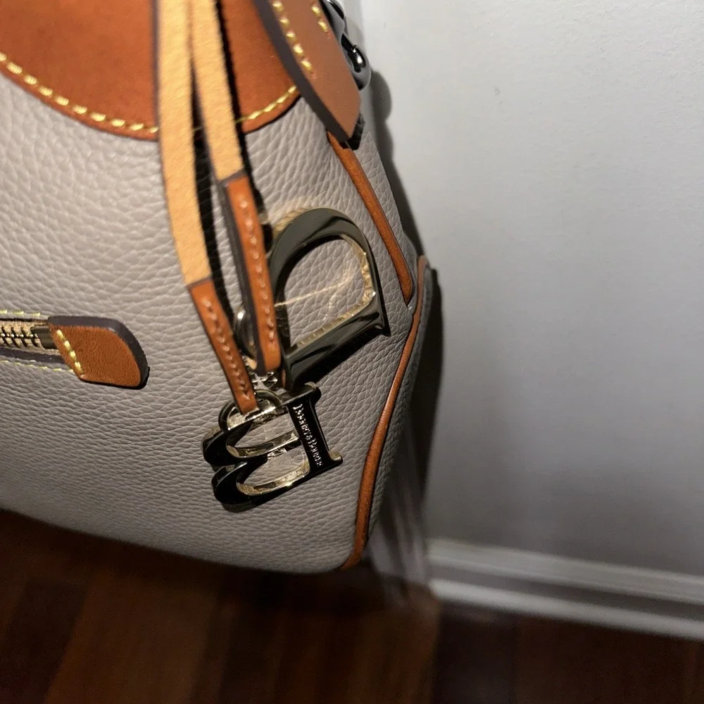 Dooney & Bourke new dooney